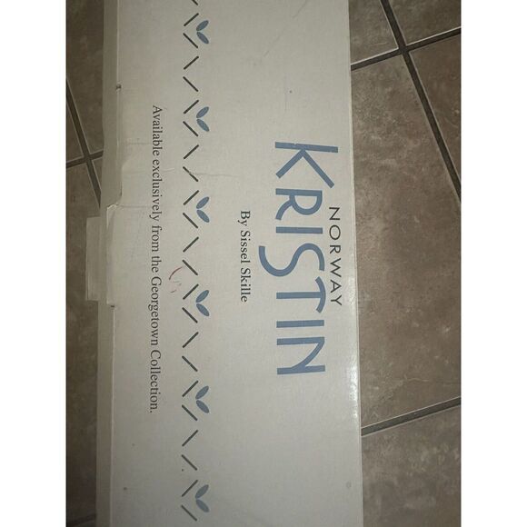 Georgetown Collection Norway Kristin by Sissel Skille New in Original box - Picture 4 of 4